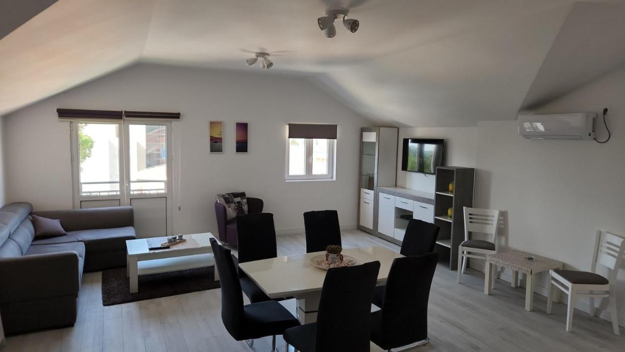 Apartmani Mia Sorajic Petrovac Kültér fotó