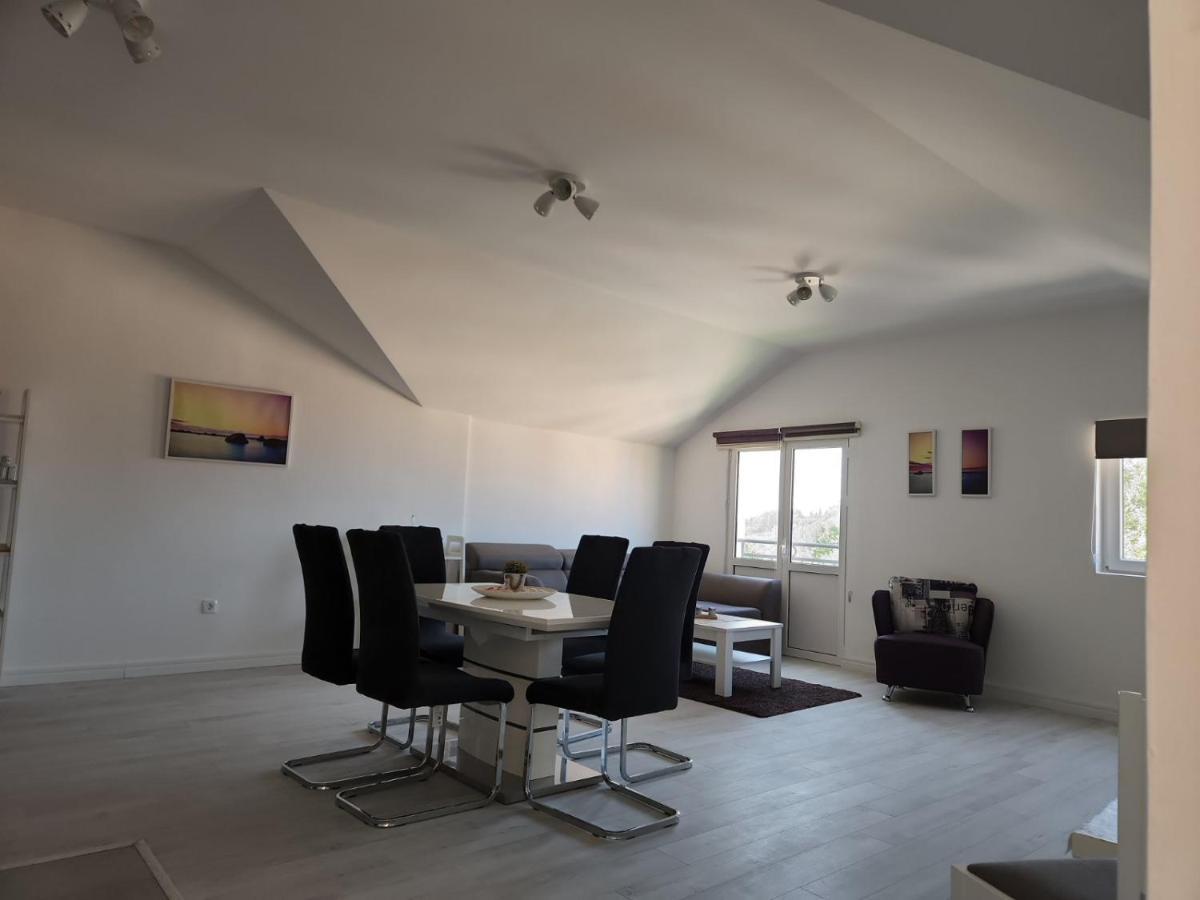 Apartmani Mia Sorajic Petrovac Kültér fotó