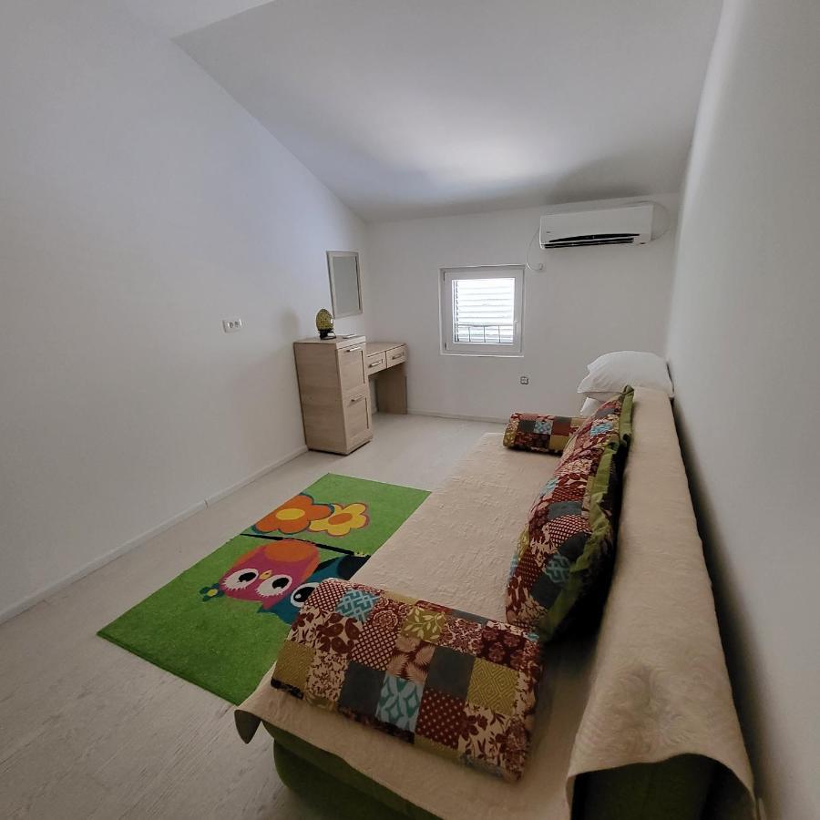 Apartmani Mia Sorajic Petrovac Kültér fotó