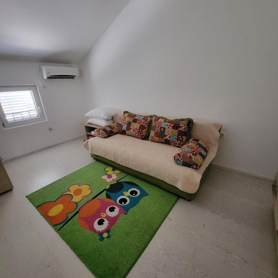 Apartmani Mia Sorajic Petrovac Kültér fotó